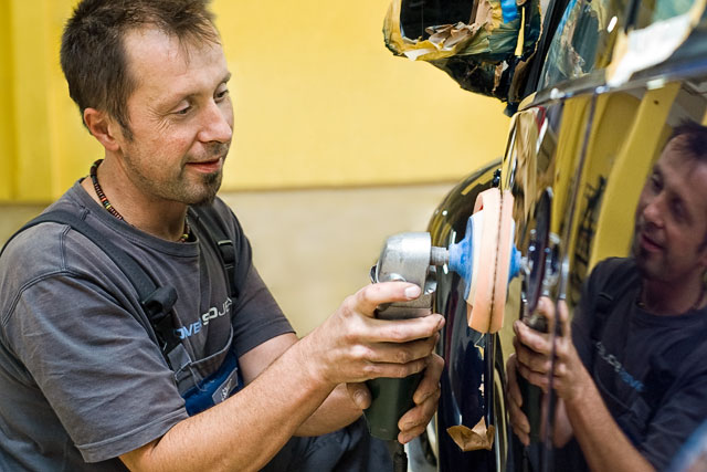VW-Werkstatt-Polieren-2